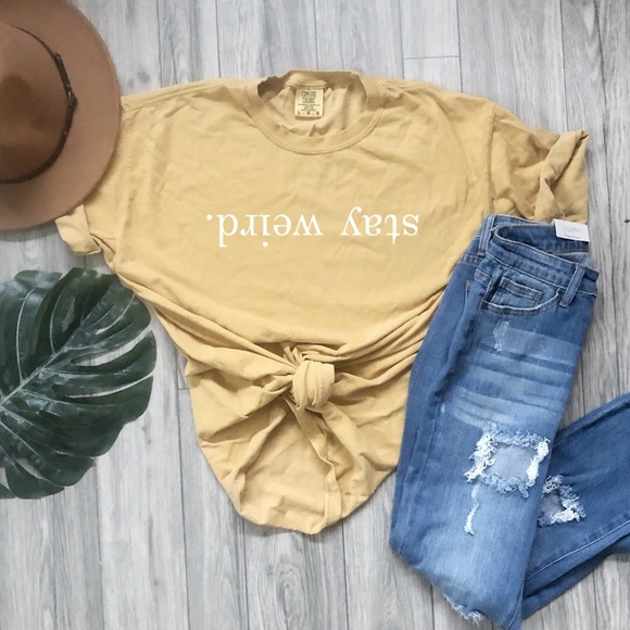 NEW Stay Weird Graphic Tee Comfort Colors S-3X - Picture 2 of 3